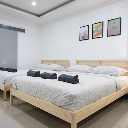 45m² studio Appartement, met 1 privé badkamer in Silom Bangkok Buitenkant foto