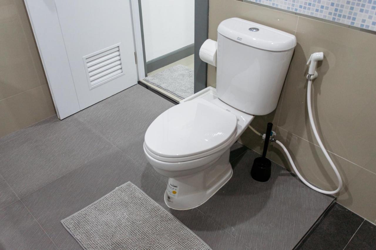 45m² studio Appartement, met 1 privé badkamer in Silom Bangkok Buitenkant foto
