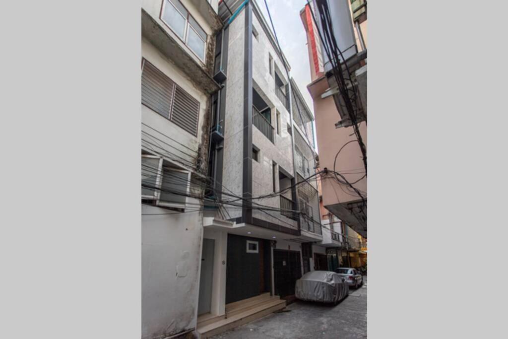 45m² studio Appartement, met 1 privé badkamer in Silom Bangkok Buitenkant foto